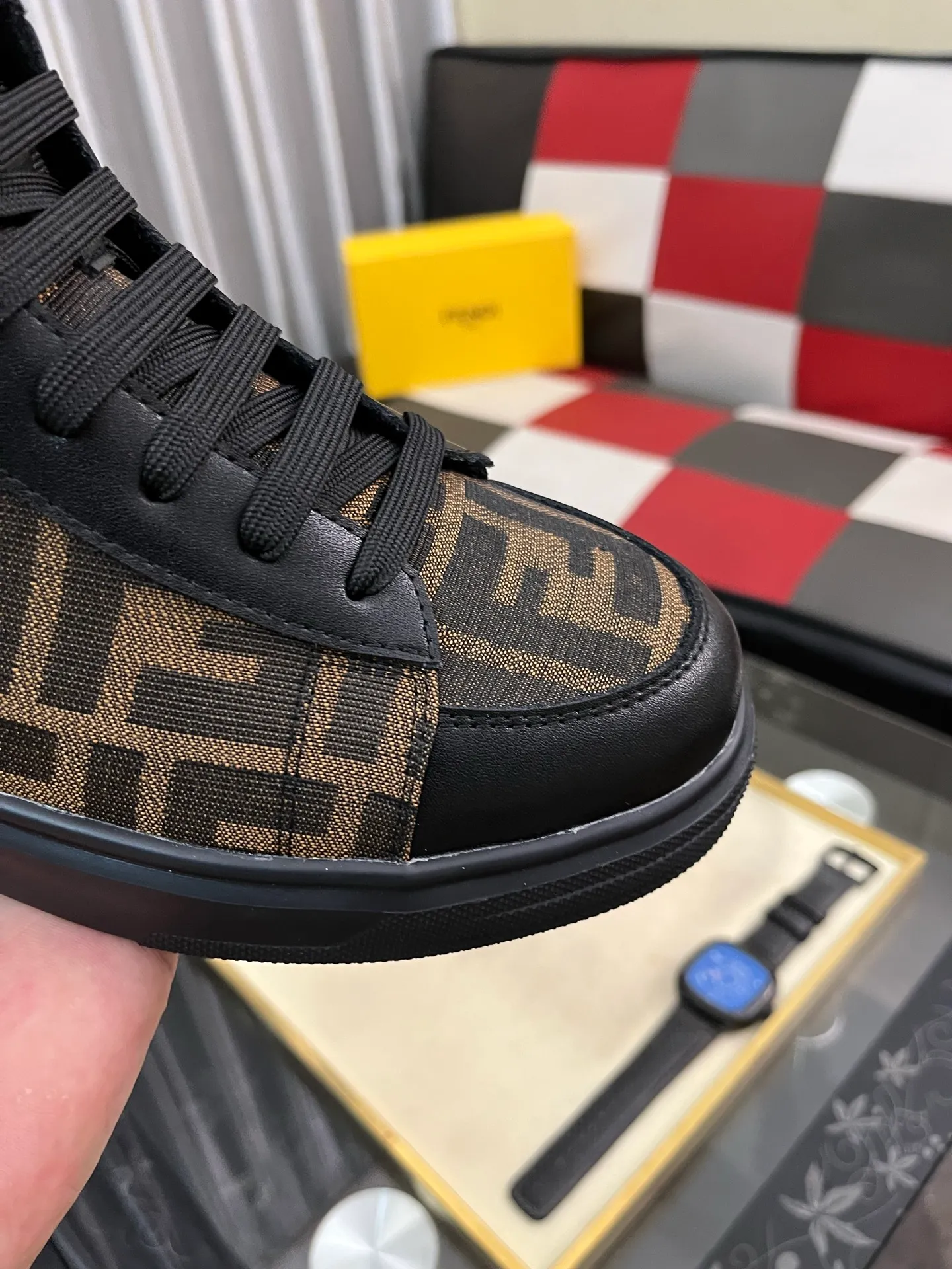 Men's Men's Shoes 💰440⌚️⌚️《 Fendi FENDI* 》 Latest hot-selling casual shoes, top brand [seduce] luxury ~ purchasing agency, top quality ~. [Strong] The upper is made of imported breathable cowhide with material ➕ breathable sheepskin lining (•) and fine workmanship. The original stylish and stylish soft rubber wear-resistant outsole is light and comfortable on the feet. The real thing looks better when taken in real life. Number of sizes: 38-442️⃣Colors available